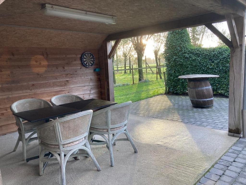 De Smokkelaar & Het Schuurtje Villa Maldegem Luaran gambar