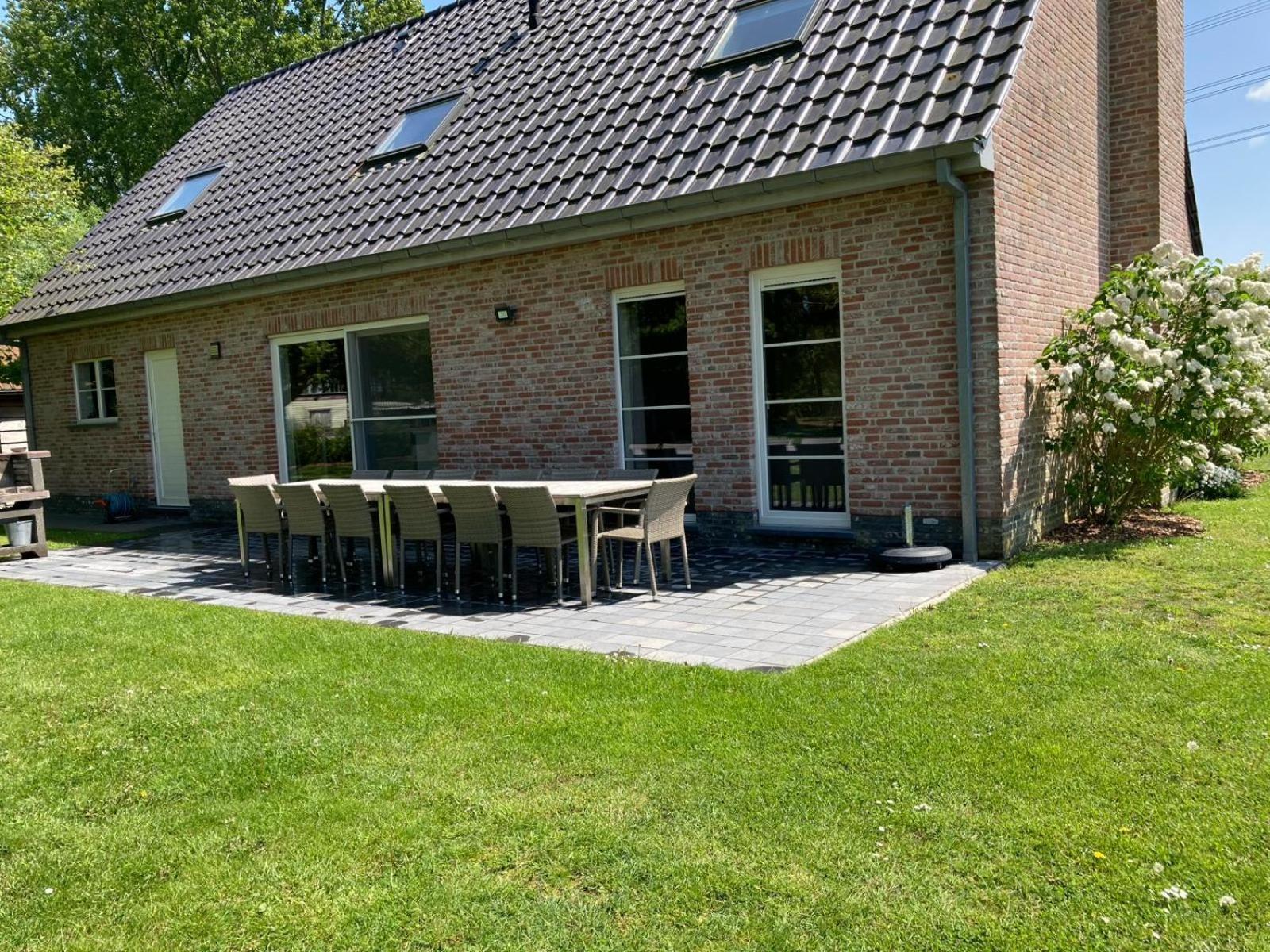 De Smokkelaar & Het Schuurtje Villa Maldegem Luaran gambar